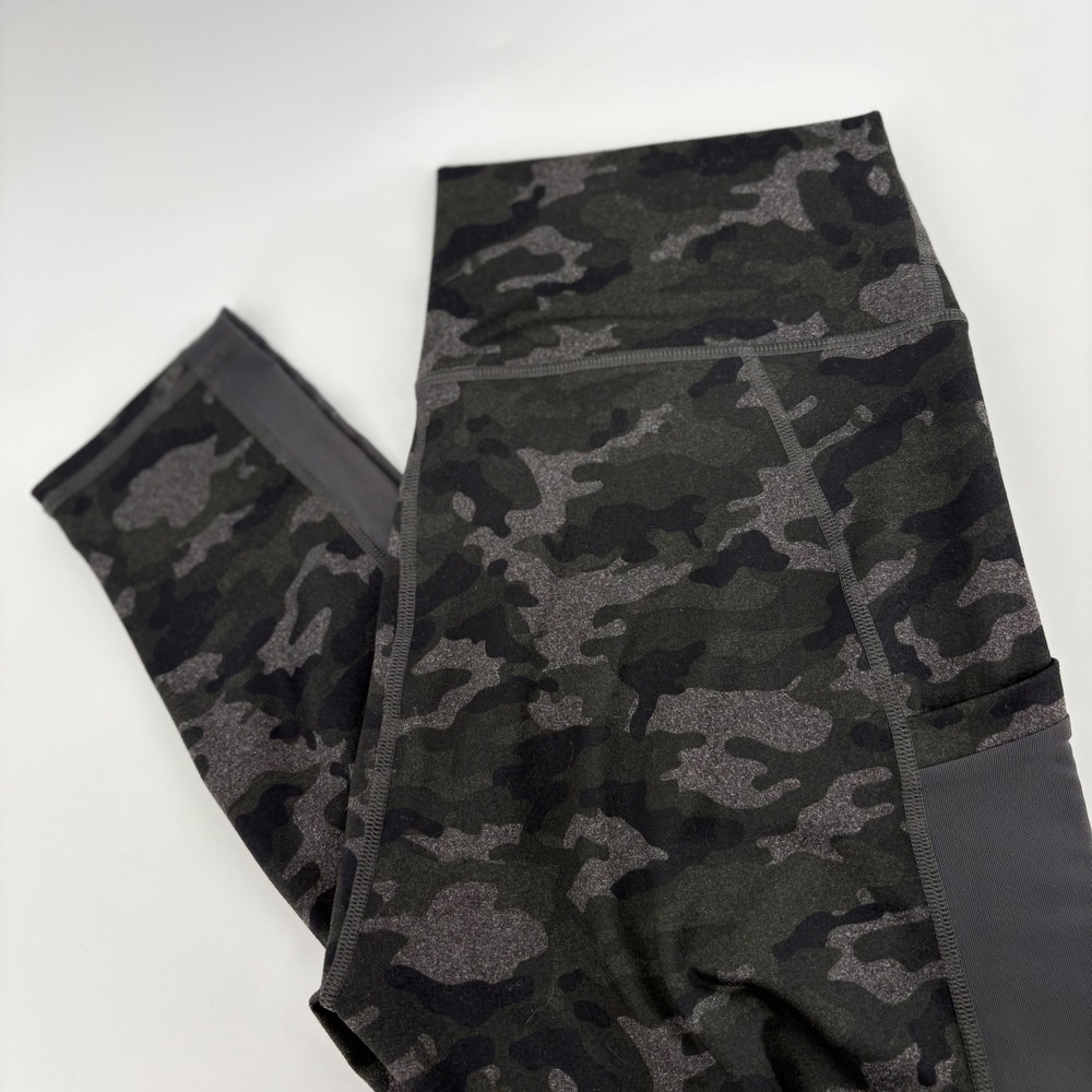Fabletics Powerhold High Rise Camo Leggings Womens Large Black Green
Mesh side‎